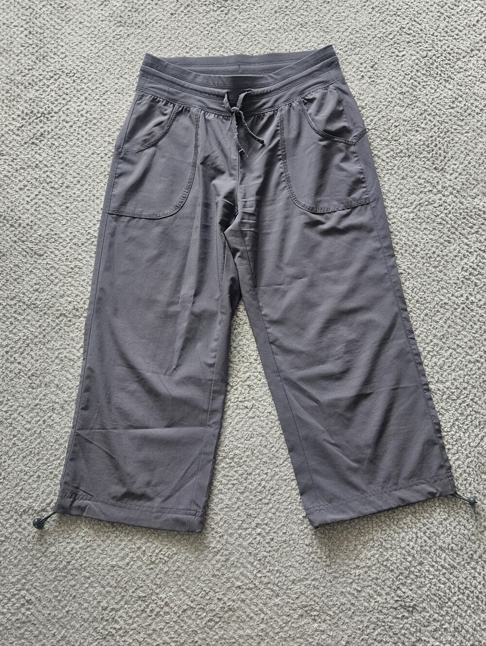 ATHLETIC WORKS Grey Capri Pants XS